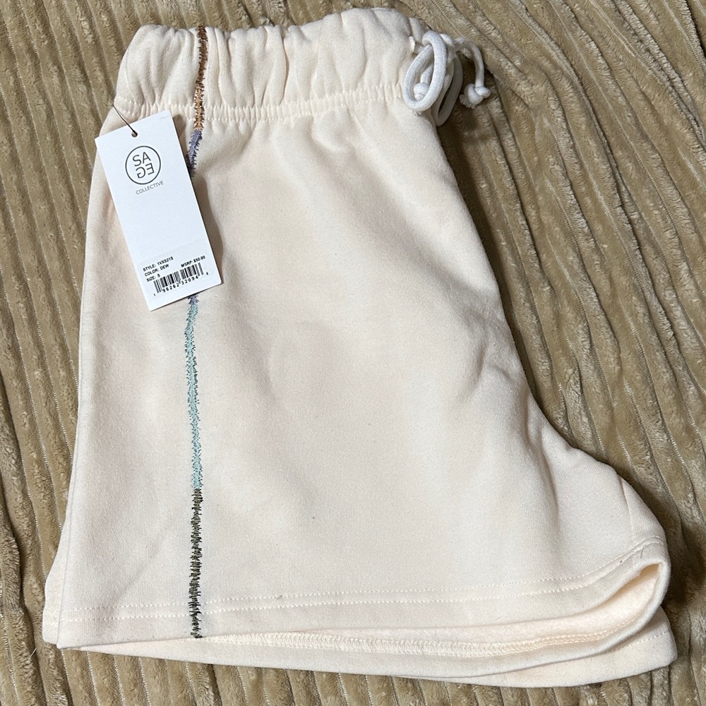 NWT Cream Lounge Shorts with Embroidered Side Stitch Size Small